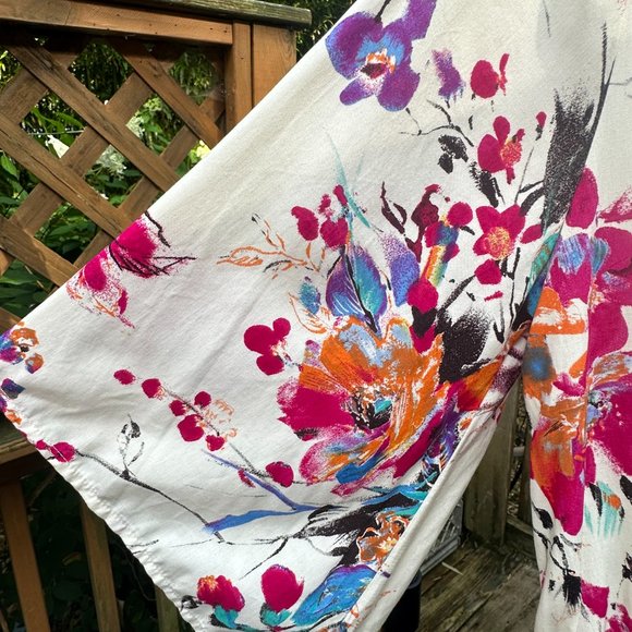 One Piece Shorts Romper with Pockets - Picture 3 of 9